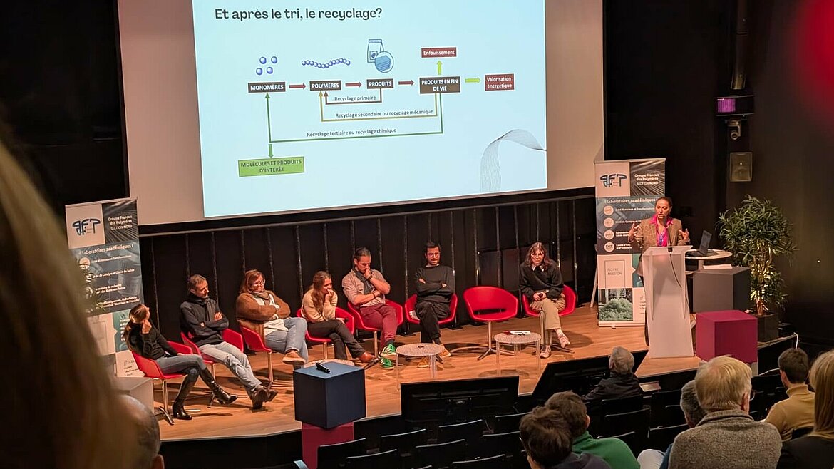 Image de la conférence Les plastiques : pollution ou solution ? Crédit : Matteo Barberis