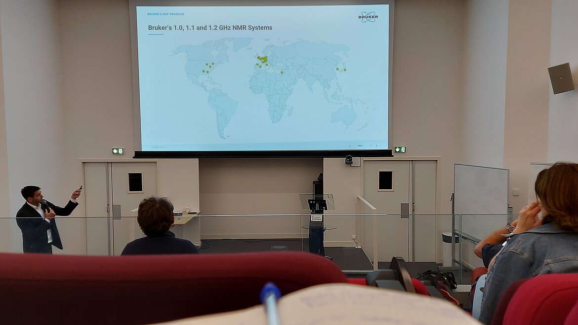 Workshop ultra hauts champs par Patrick Wikus – Bruker ©Xavier Trivelli